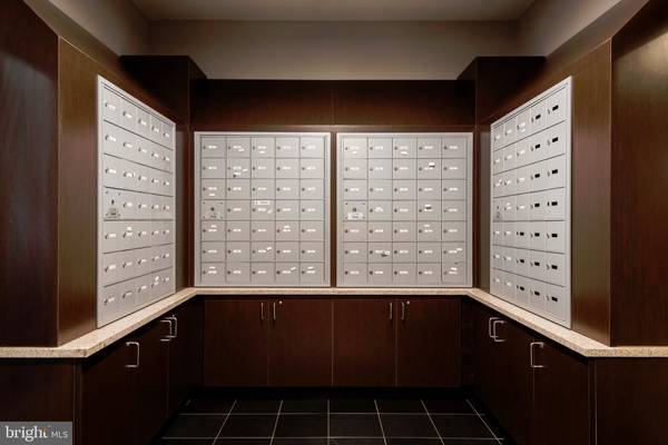 Philadelphia, PA 19103,2100-02 WALNUT ST #3D