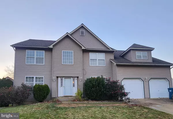 36 E MOYER DR, Bear, DE 19701