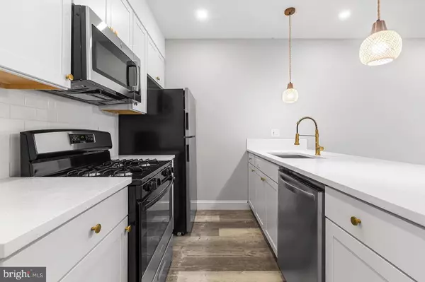 Philadelphia, PA 19139,5706 CHESTNUT ST #2