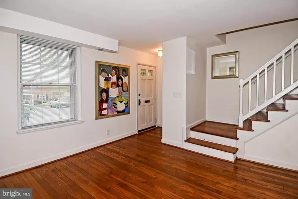 Arlington, VA 22206,2829 S ABINGDON ST #B