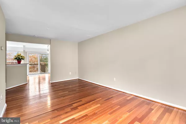 Annapolis, MD 21403,132 QUIET WATERS PL