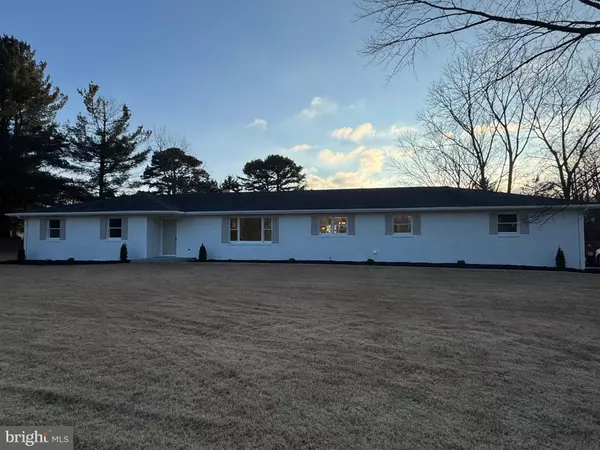 717 W LOCUST ST, Woodstock, VA 22664