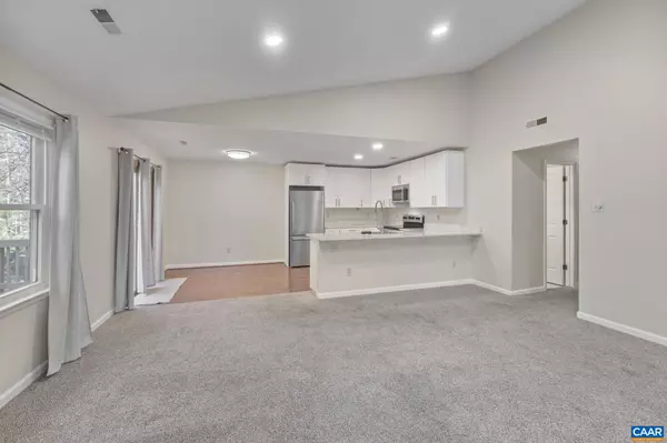 Charlottesville, VA 22901,572 WHITCOVER CIR