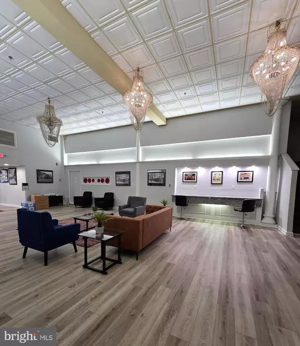 Philadelphia, PA 19107,1010-00 RACE ST #6LM