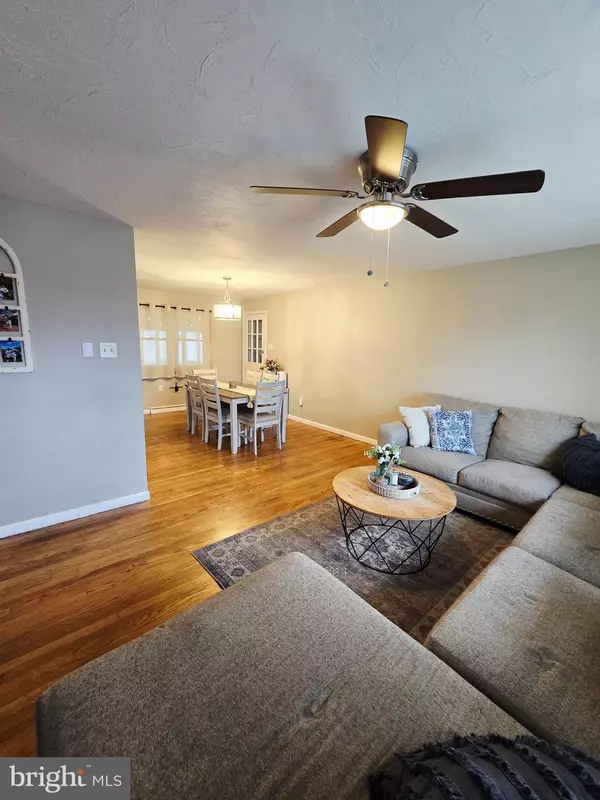 Dover, PA 17315,2417 BERKSHIRE LN