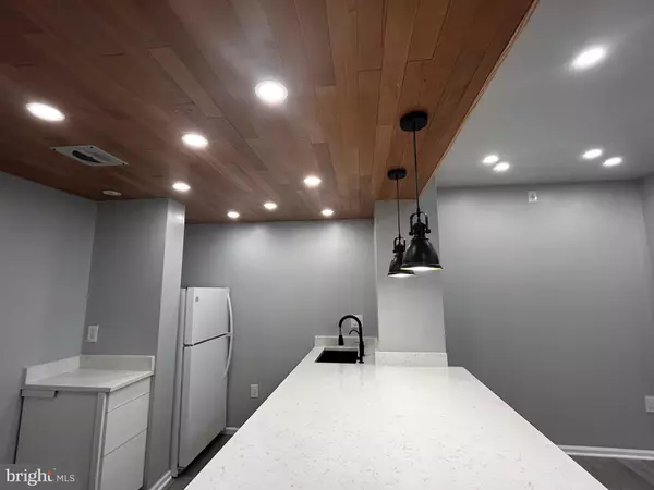 Philadelphia, PA 19130,1601-00 SPRING GARDEN ST #502