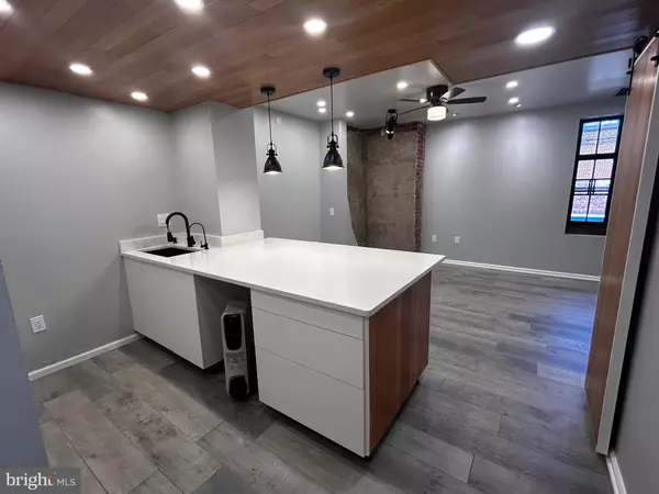 Philadelphia, PA 19130,1601-00 SPRING GARDEN ST #502