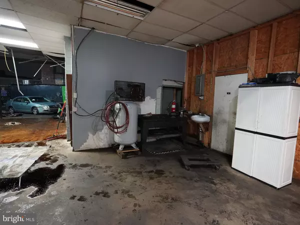 Philadelphia, PA 19134,1908-18 E WESTMORELAND ST