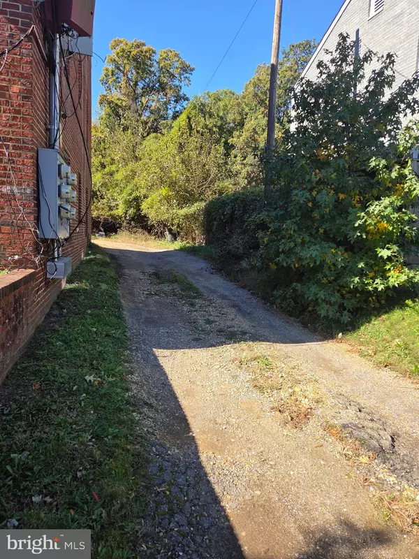 Washington, DC 20019,421 BURBANK ST SE