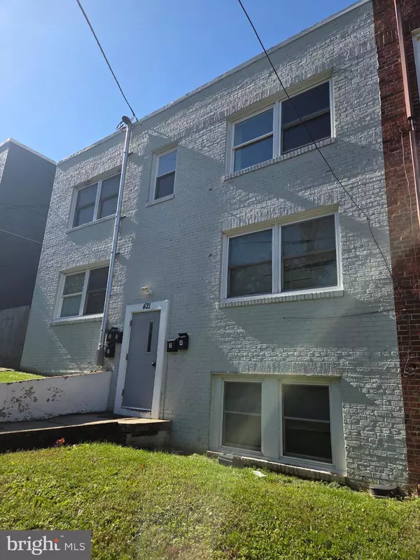 Washington, DC 20019,421 BURBANK ST SE