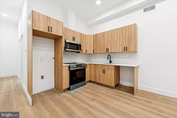 Philadelphia, PA 19121,2424 W THOMPSON ST #3