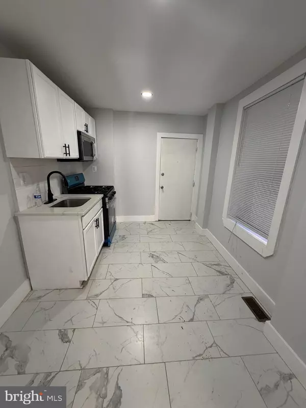 Philadelphia, PA 19121,1924 N TAYLOR ST