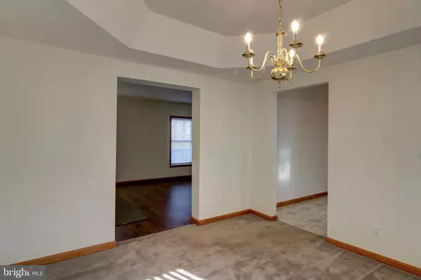 Linden, VA 22642,745 FIRE TRAIL RD