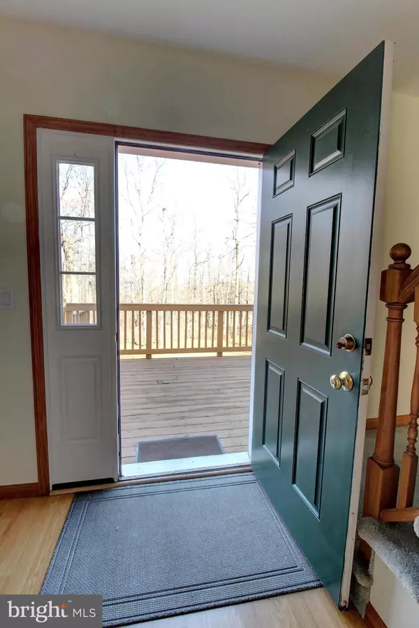 Linden, VA 22642,745 FIRE TRAIL RD