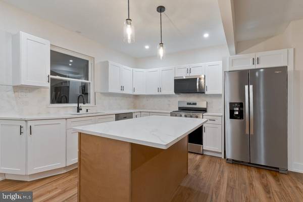 Somerdale, NJ 08083,10 N HILLTOP AVE