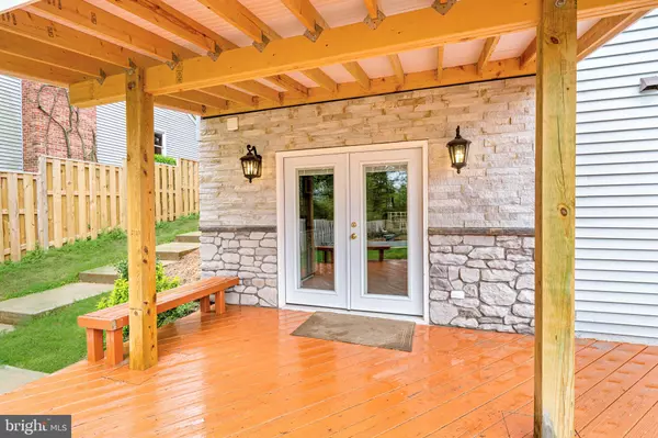 Falls Church, VA 22041,6042 MUNSON HILL RD