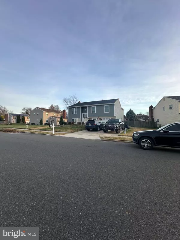 Williamstown, NJ 08094,304 THACKERAY