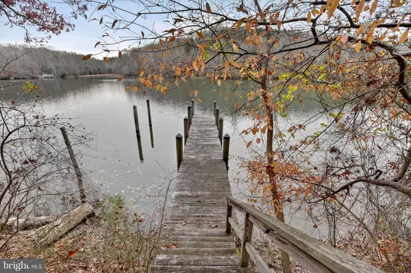 Lusby, MD 20657,779 SPRUCE DR