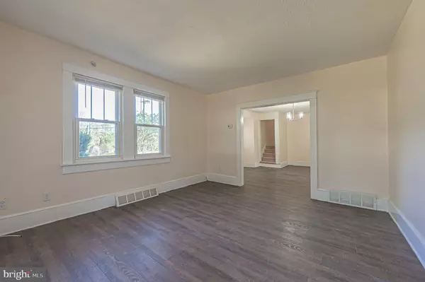 Vineland, NJ 08360,1429 W OAK RD