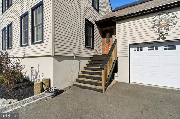 Manahawkin, NJ 08050,179 BERNARD DR