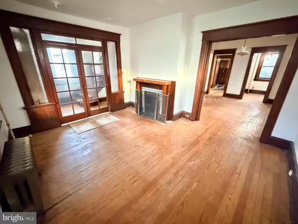 Trenton, NJ 08618,306 BERWYN AVE