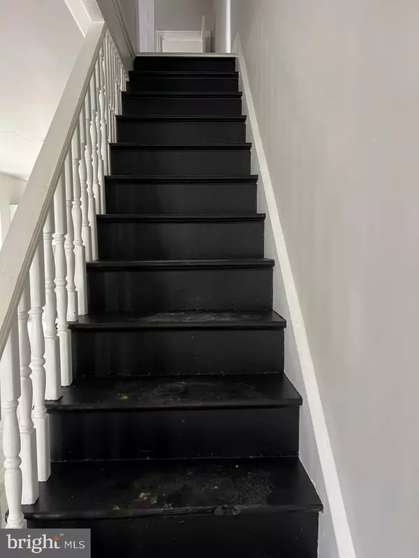 Wilmington, DE 19802,8 E 24TH ST