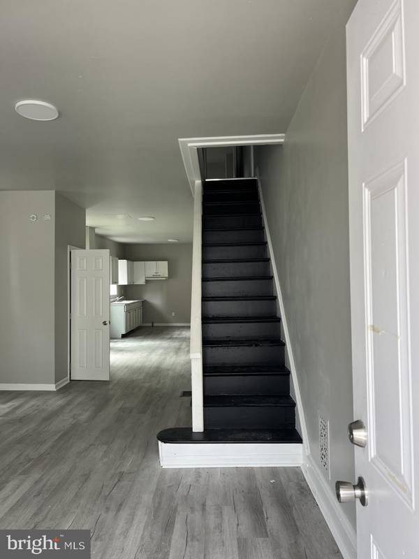 Wilmington, DE 19802,8 E 24TH ST