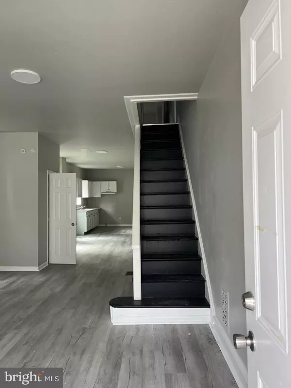 Wilmington, DE 19802,8 E 24TH ST