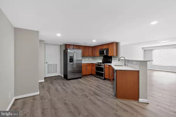 Alexandria, VA 22304,1415 N VAN DORN ST #C