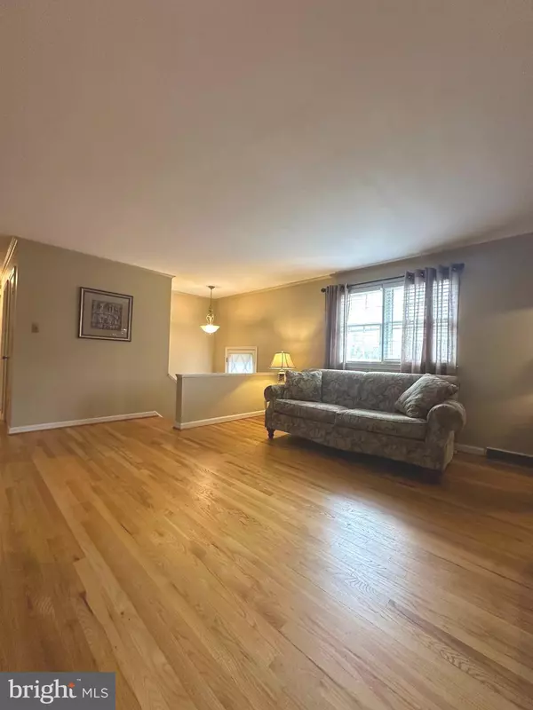 Accokeek, MD 20607,16512 ROLLING TREE RD