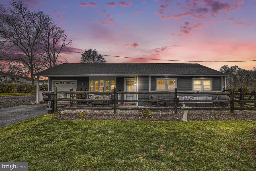 242 BROOKSIDE RD, Norristown, PA 19401