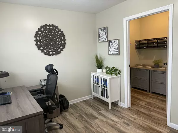 Augusta, WV 26704,16929 NORTHWESTERN PIKE