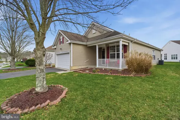 14 HIDDEN LAKE CIR, Barnegat, NJ 08005