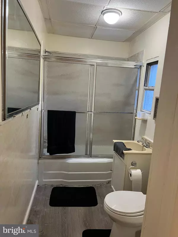 Philadelphia, PA 19133,2542 N FRONT ST