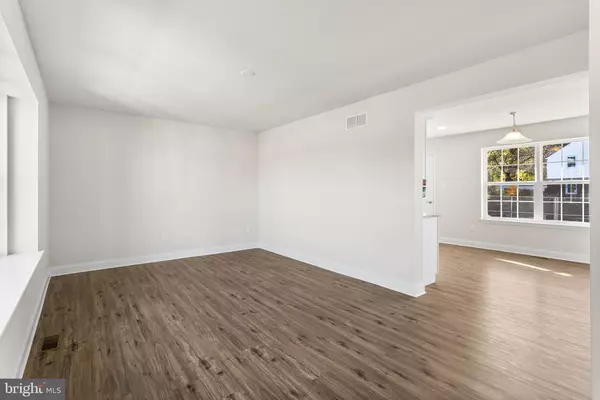 Pennsauken, NJ 08110,6814 WALDORF AVE