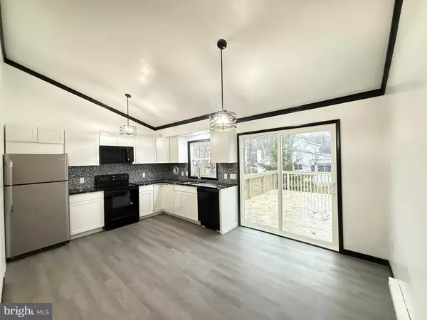 Tobyhanna, PA 18466,8066 RED SQUIRREL DR