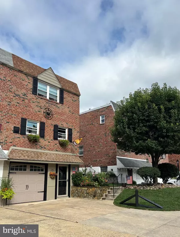 Philadelphia, PA 19111,803 BERGEN ST