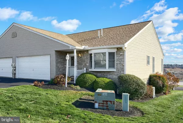 York, PA 17406,2407 PIN OAK DR #33