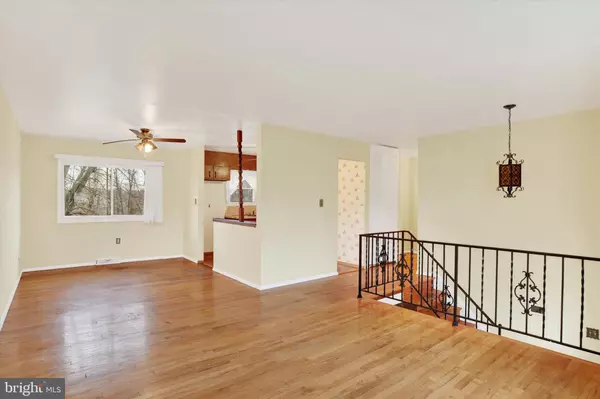 Hummelstown, PA 17036,490 SUE DR