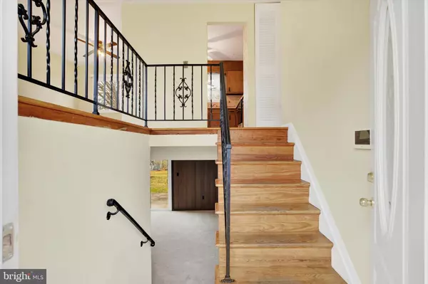 Hummelstown, PA 17036,490 SUE DR