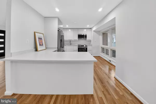 Bethesda, MD 20817,9902 CARNEGIE TER