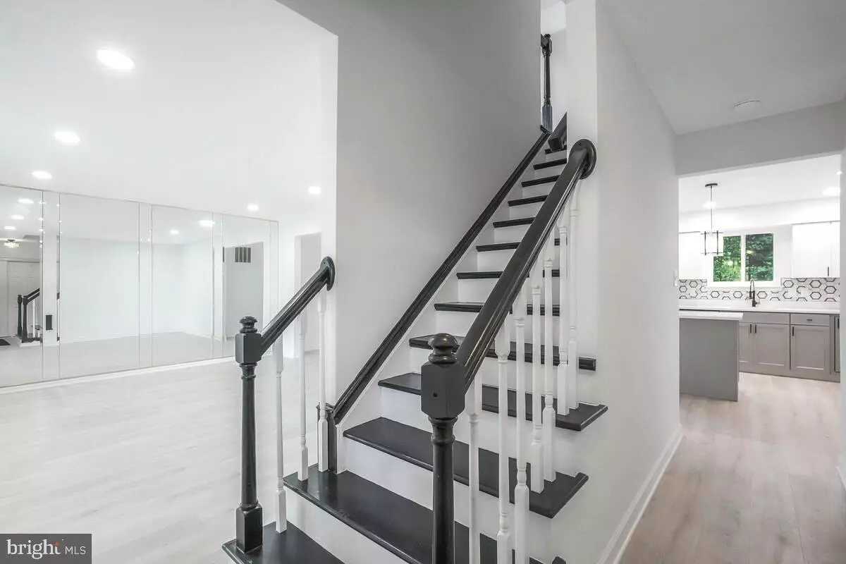 Camp Springs, MD 20746,6304 JUANITA CT