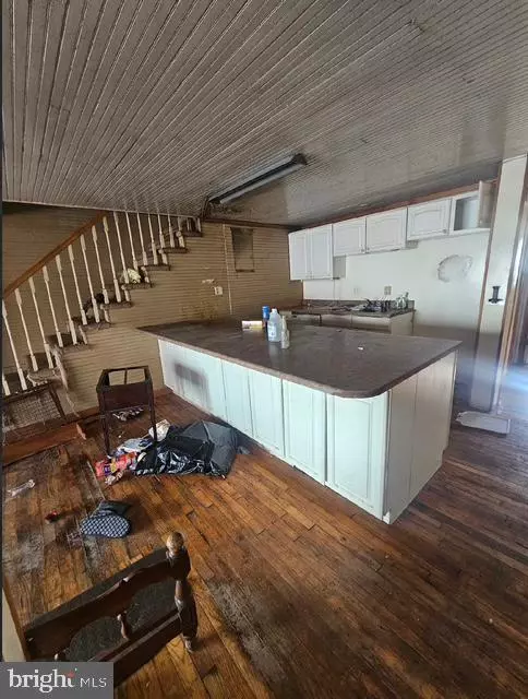 Cedar Bluff, VA 24609,5910 DRY FORD RD