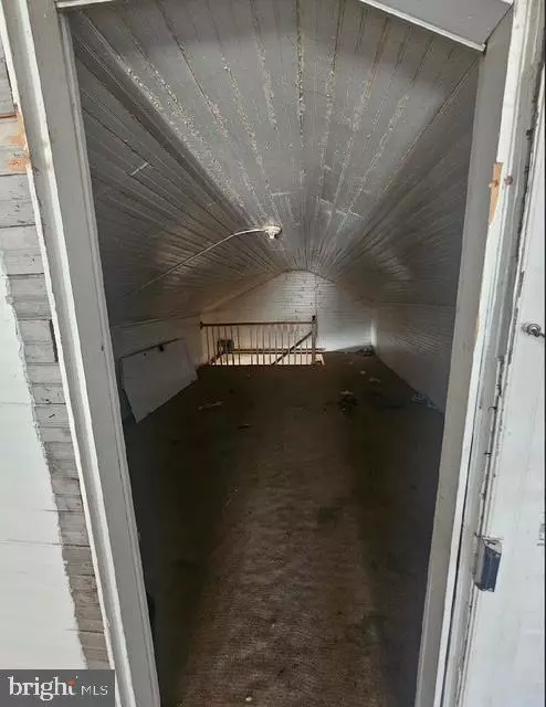 Cedar Bluff, VA 24609,5910 DRY FORD RD