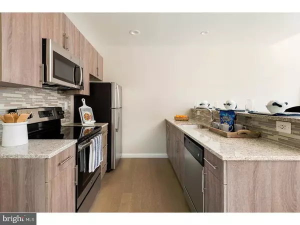 Philadelphia, PA 19106,218-26 ARCH ST #812