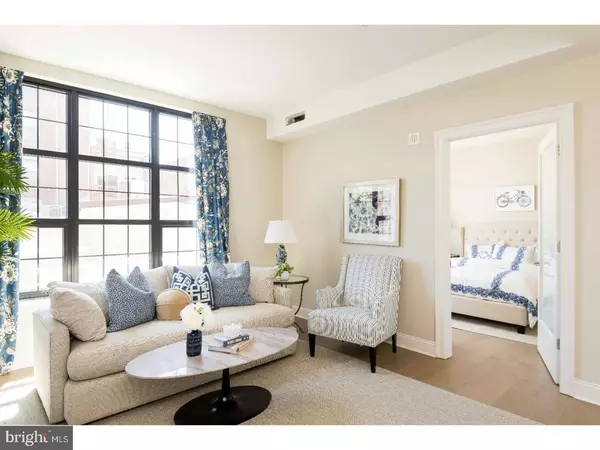 Philadelphia, PA 19106,218-26 ARCH ST #211