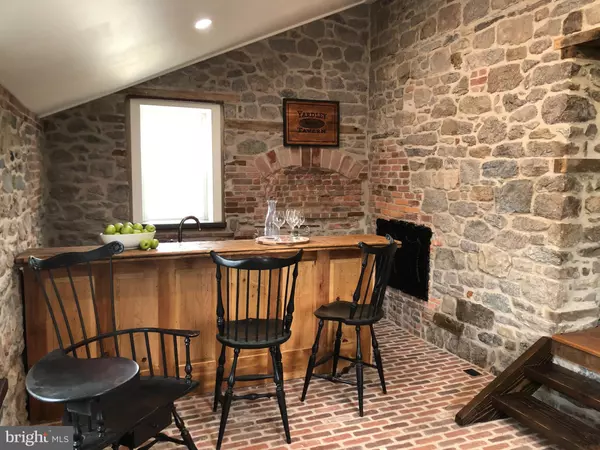 Yardley, PA 19067,857 RIVER RD