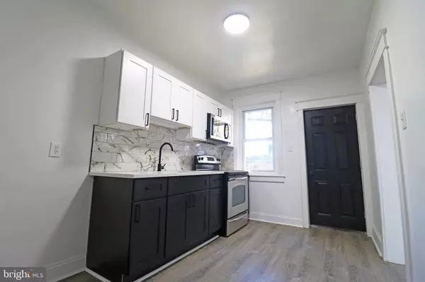 Chester, PA 19013,919 ELSINORE PL