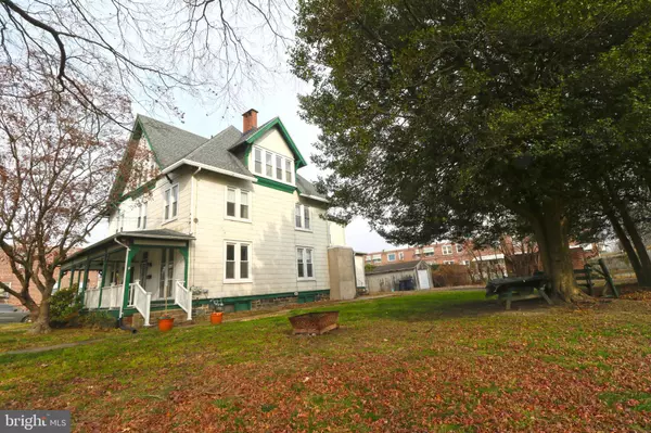 Crum Lynne, PA 19022,707 EDDYSTONE AVE