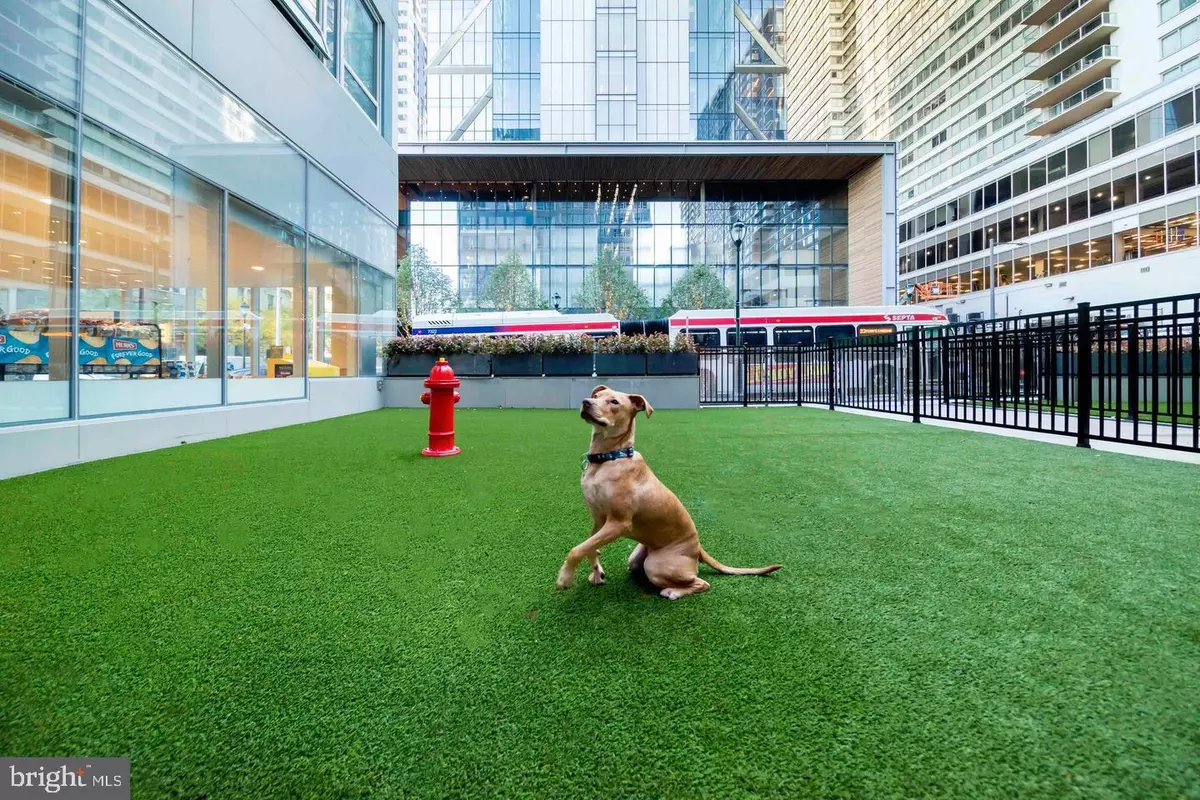 Philadelphia, PA 19103,1900-24 ARCH STREET